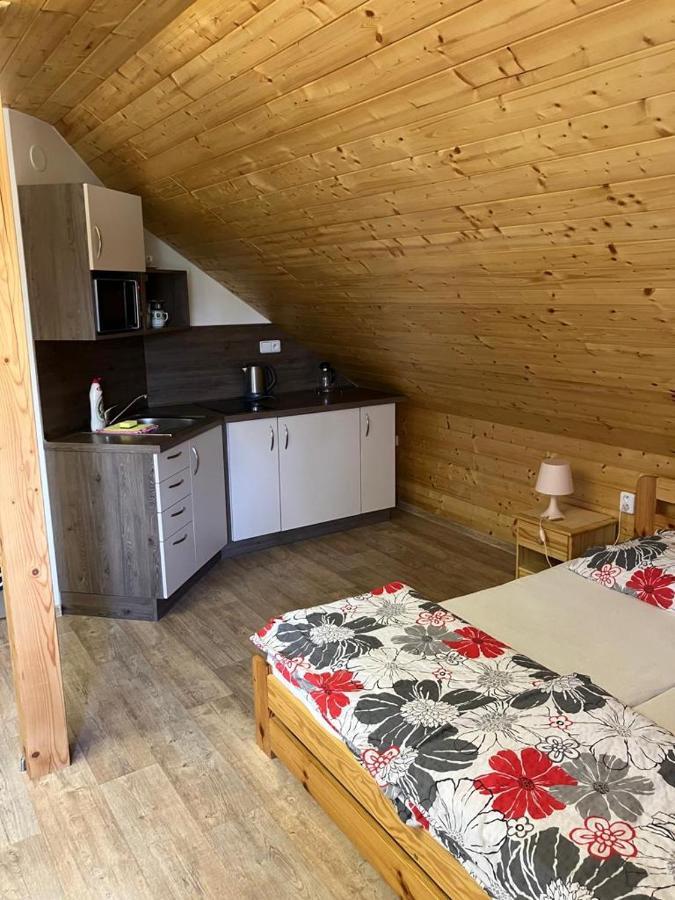 Pod Brezinkou Apartment *